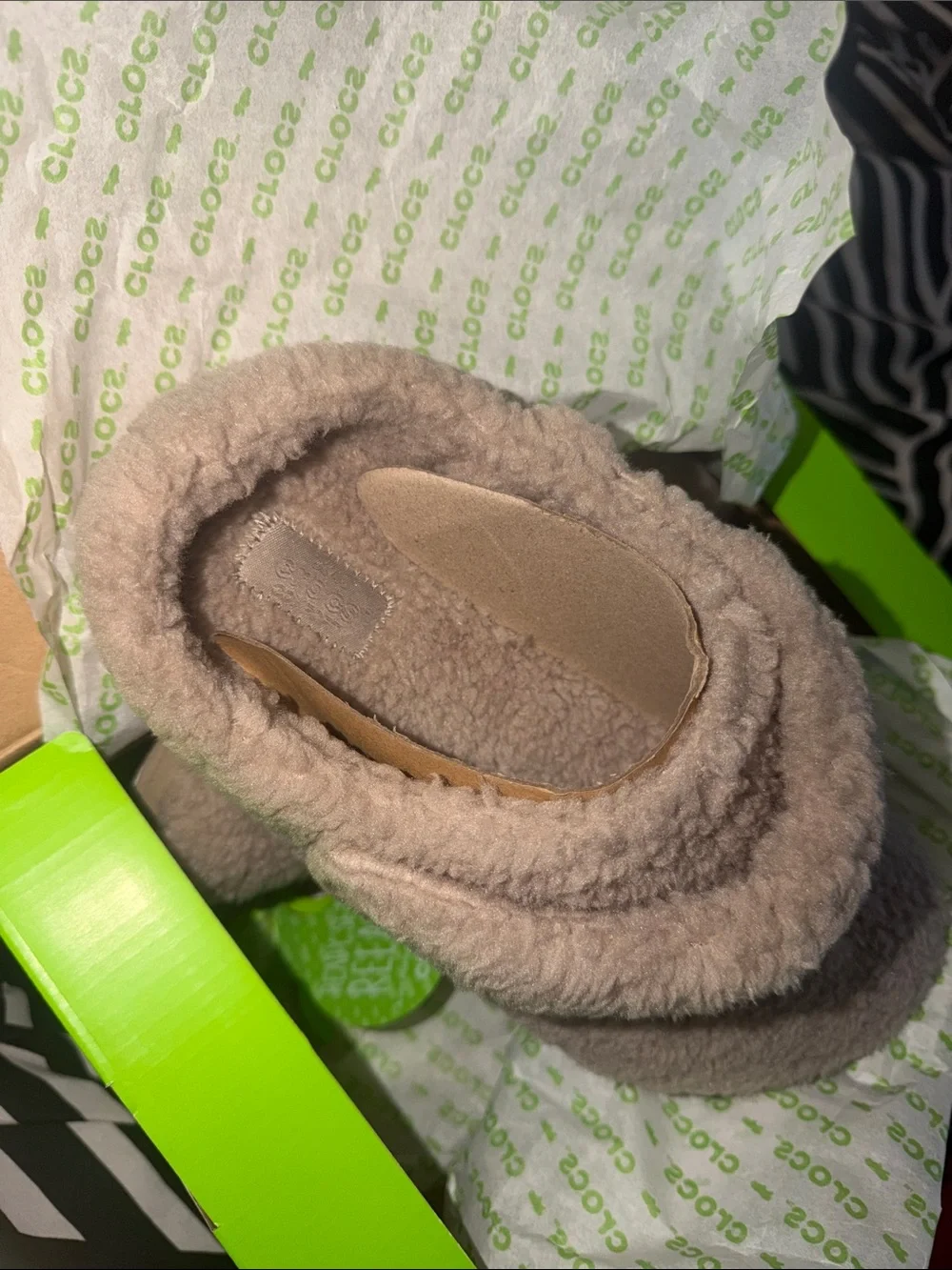 CROCS Kids Classic Cozy Lined Slipper in Taupe